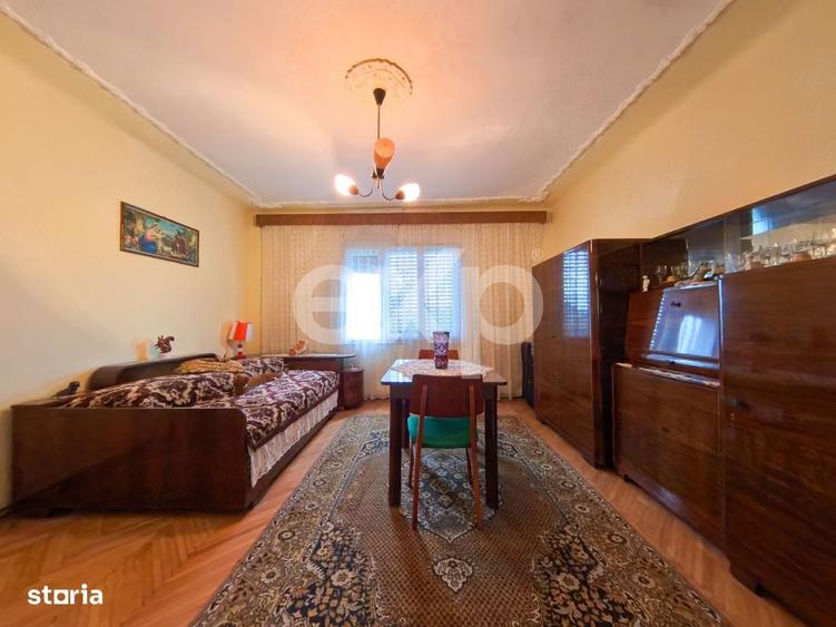 Casă cu 4 camere în Central