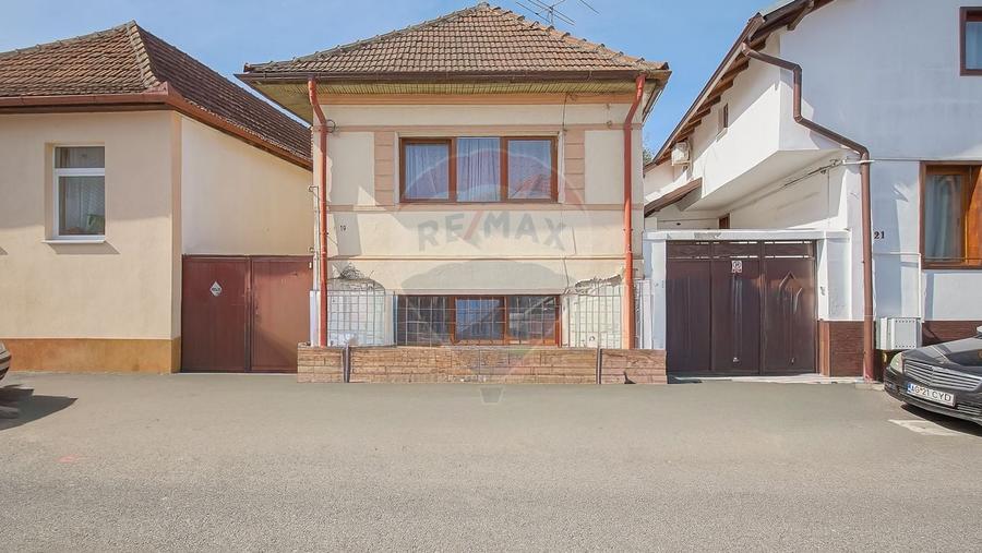 Casă individuală cu 3 camere cu Teren 178 Mp în Blumăna