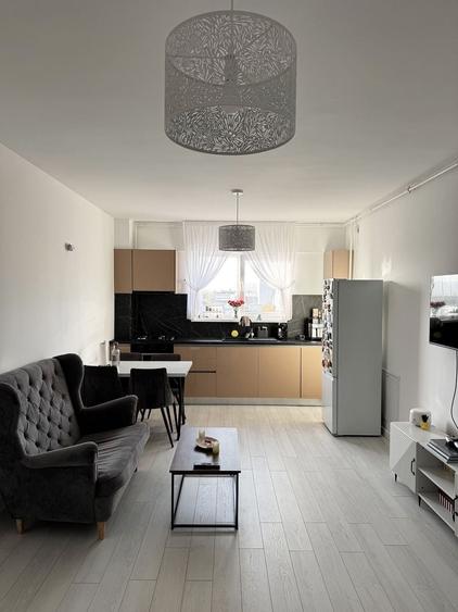 Apartament cu 2 camere decomandat în Exterior Vest