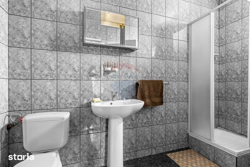 Casă cu 3 camere cu Teren 320 Mp în Central