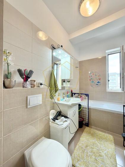 Apartament cu 2 camere semidecomandat, mobilat în Giroc