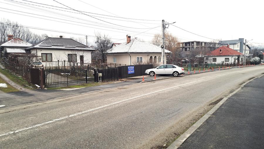 Casă individuală cu 3 camere cu Canalizare în Central