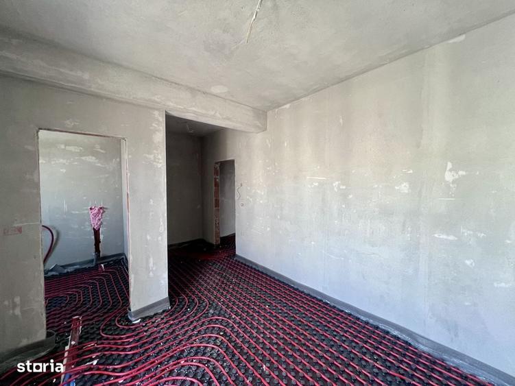 Apartament cu 3 camere nedecomandat în Moșnița Nouă