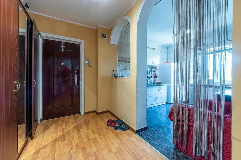 Apartament cu 3 camere în Berceni