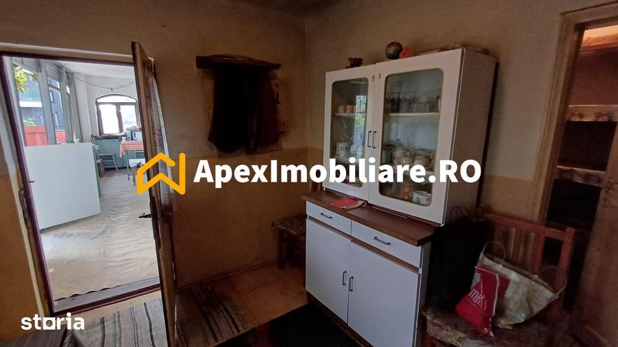 Casă cu 2 camere cu Teren 170 Mp în Tei