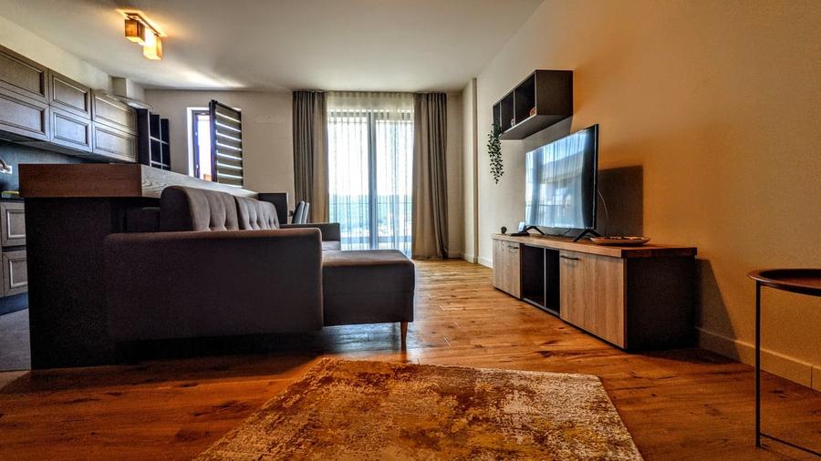 Apartament cu 2 camere semidecomandat în Zorilor