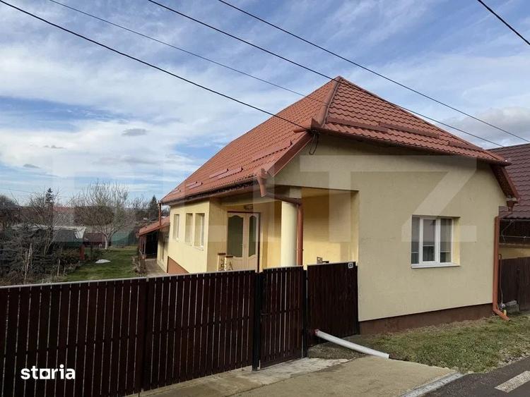 Casă cu 4 camere cu Teren 1900 Mp în Petelea