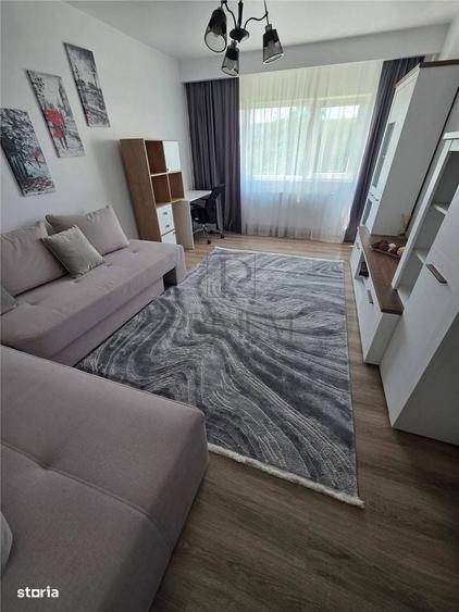 Apartament cu 3 camere decomandat în Girocului