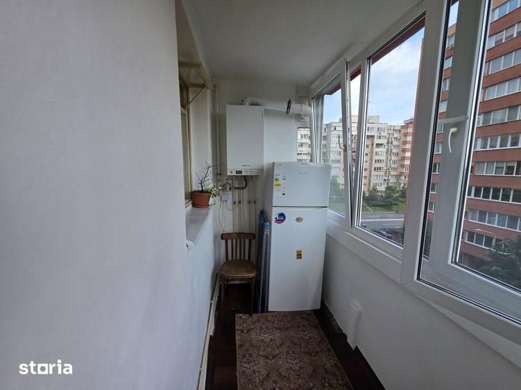 Apartament cu 3 camere decomandat în Vlahuță