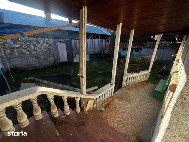 Casă cu 4 camere cu Teren 2700 Mp în Dumitrița