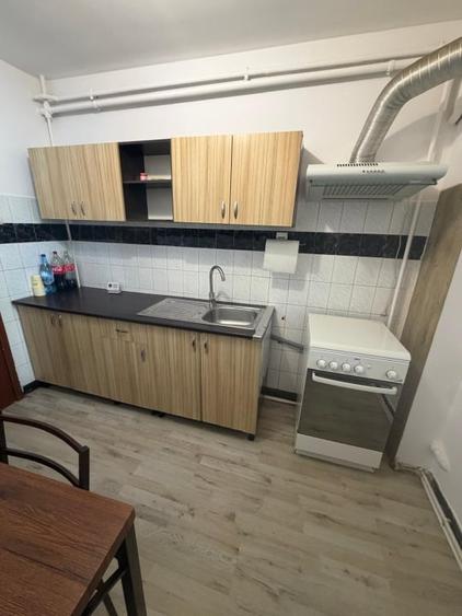 Apartament cu 2 camere semidecomandat, mobilat în Brazda lui Novac