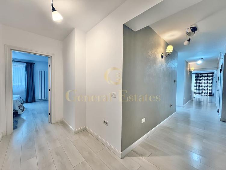 Penthouse cu 4 camere decomandat, mobilat în Noua