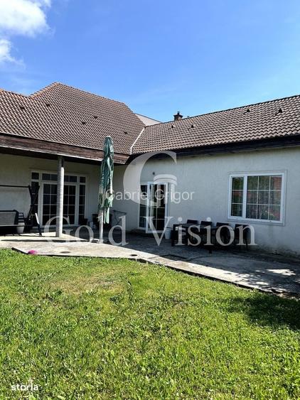 De vanzare sau de inchiriat casa individuala in cart Dambu Pietros