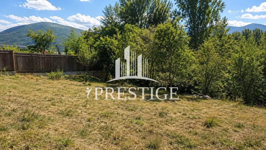 Teren agricol intravilan de 1100 mp, în Săcel
