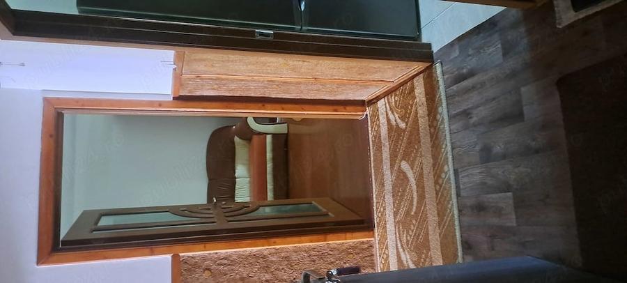 Apartament cu 3 camere decomandat în Girocului