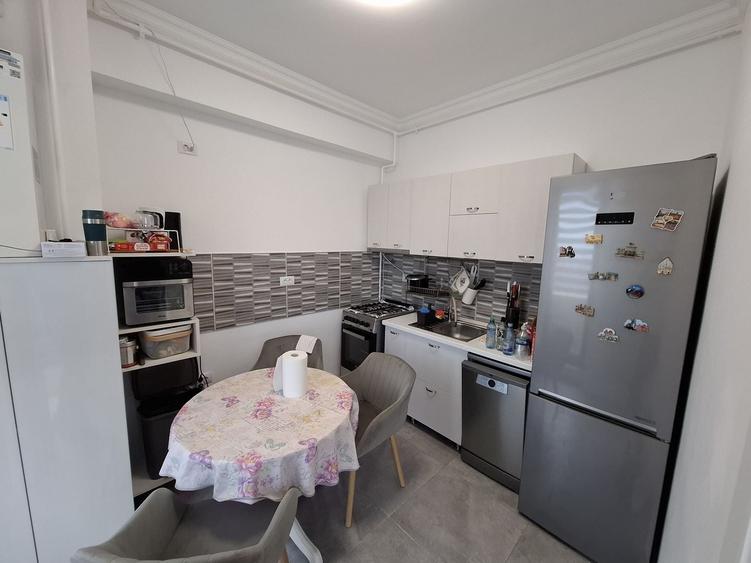Apartament cu 2 camere decomandat, mobilat în Groapa