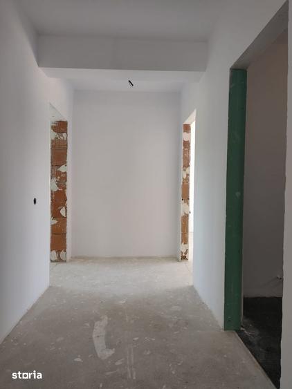 Casă cu 4 camere cu Teren 399 Mp în Crevedia