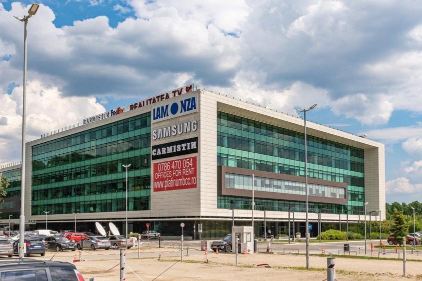 Birou, de 40,500 mp, în Nord