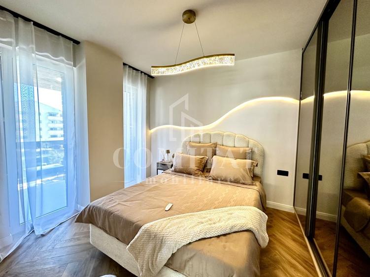 Apartament cu 3 camere semidecomandat, mobilat în Florești