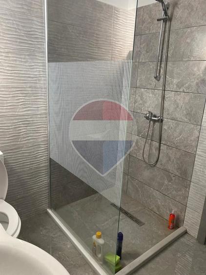 Casă cu 4 camere în Berceni