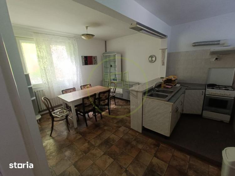 Casă cu 5 camere cu Piscina în Central