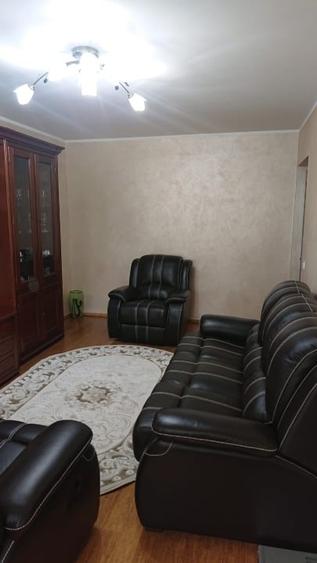 Apartament cu 3 camere decomandat în Rahova