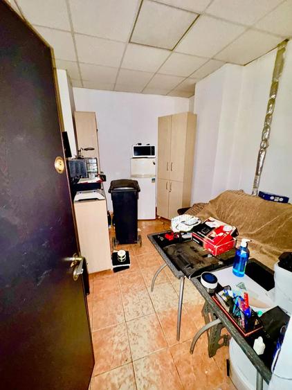 Spațiu comercial, de 200 mp, în Central