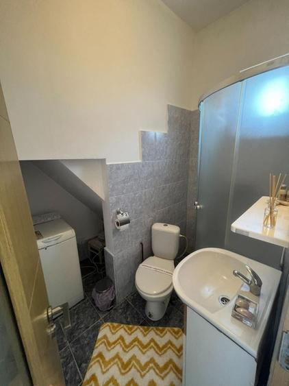 Casă individuală cu 5 camere cu Canalizare în Brașovul Vechi