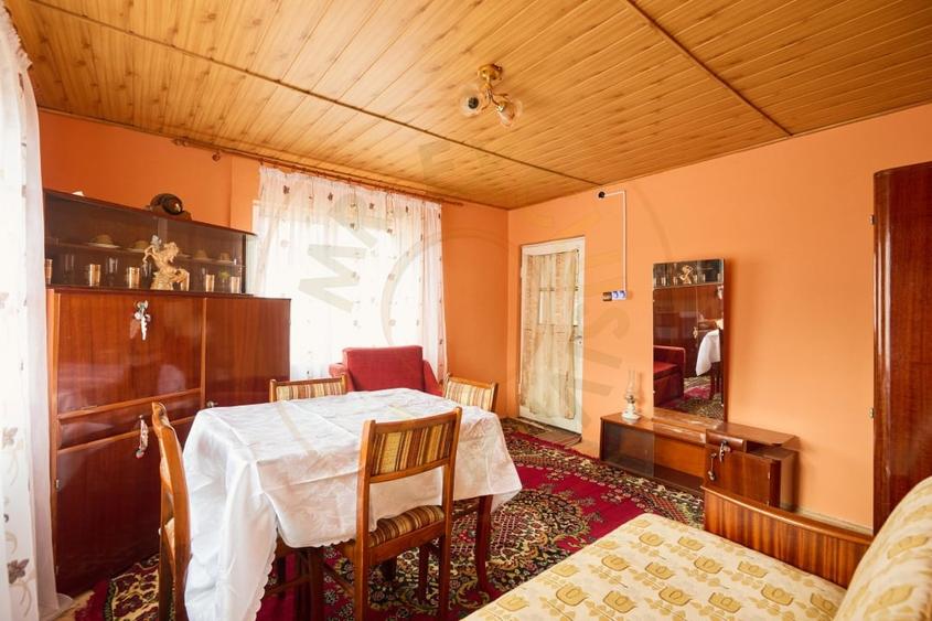 Casa individuala  Leresti la strada principala+ teren 831 mp, utilitati complete - 2