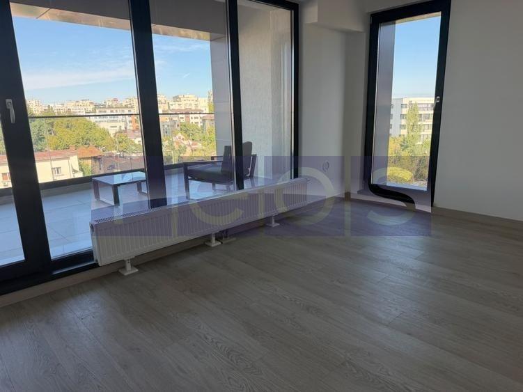 Apartament cu 3 camere decomandat în Dudești