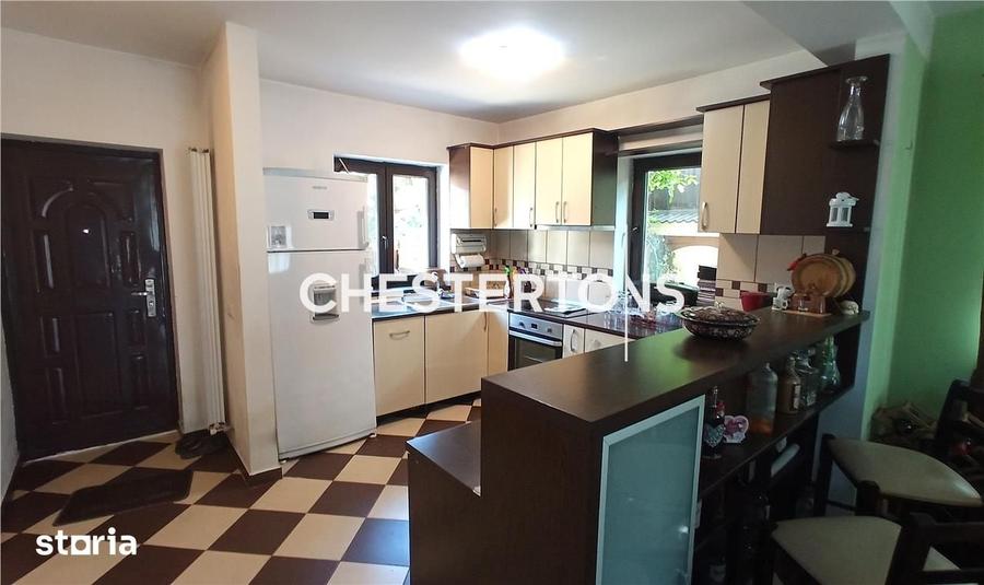 Casă cu 6 camere cu Teren 248 Mp în Ion Creangă