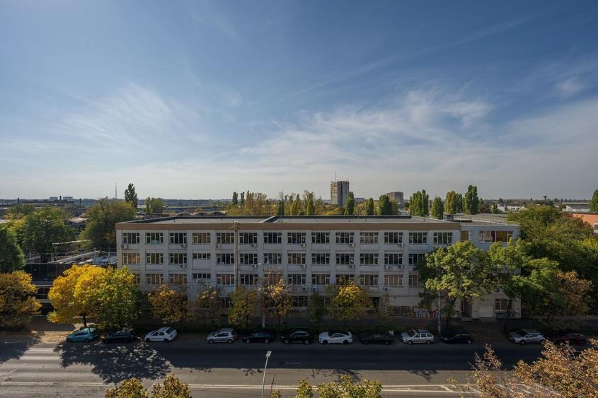Apartament cu 2 camere semidecomandat, mobilat în 1 Mai