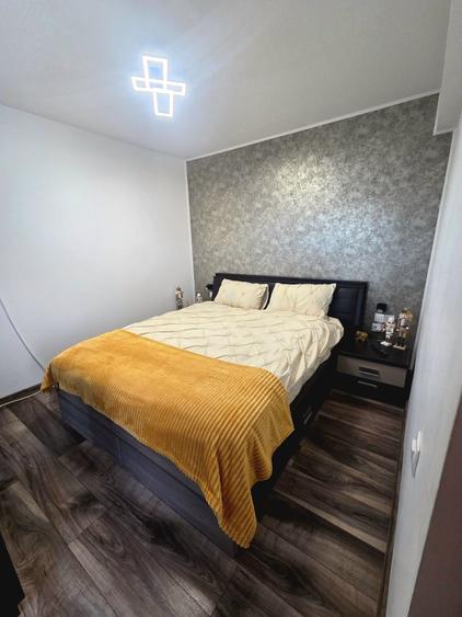 Casă cu 2 camere cu Teren 200 Mp în Hinova
