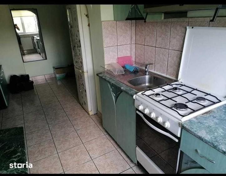 Apartament cu 2 camere semidecomandat în Decebal