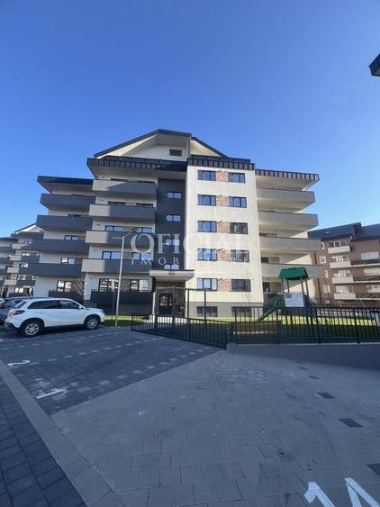Apartament cu 3 camere semidecomandat în Florești