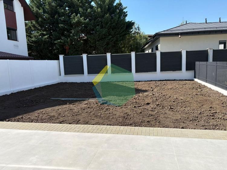 Casă individuală cu 5 camere cu Canalizare în Est