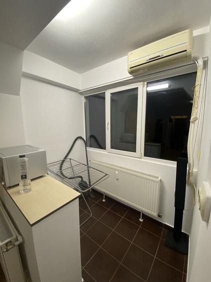Garsonieră semidecomandată în Basarabia