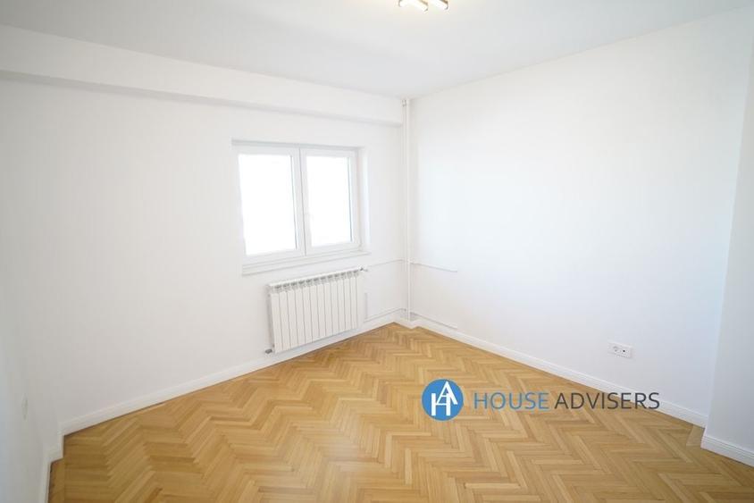 Apartament cu 4 camere, mobilat în Universitate