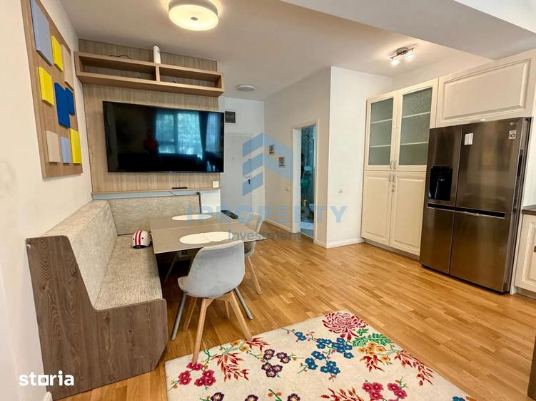 Apartament cu 3 camere semidecomandat în 13 Septembrie