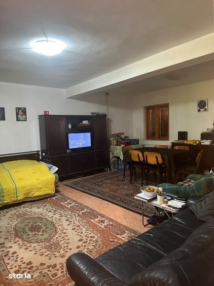 Casă cu 4 camere decomandat cu Teren 1500 Mp în Poiana
