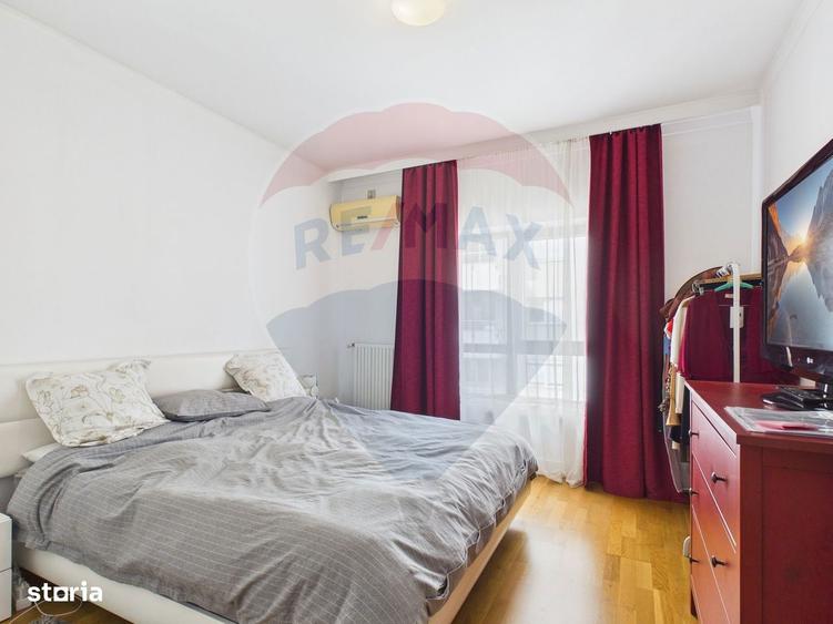 Apartament cu 3 camere decomandat, mobilat în Tei