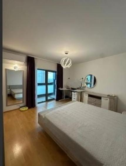 Apartament cu 3 camere decomandat, mobilat în Doamna Ghica
