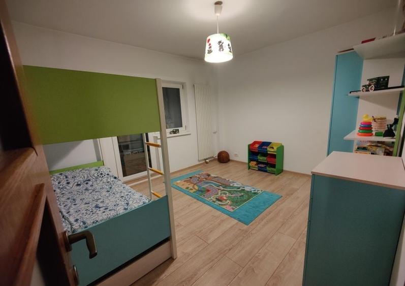 Apartament cu 3 camere decomandat, mobilat în 13 Septembrie