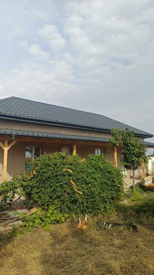 Casă cu 4 camere în Poșta Câlnău