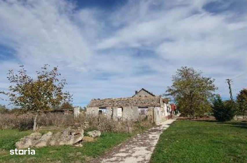Casă cu 1 camere cu Teren 1544 Mp în Soarelui