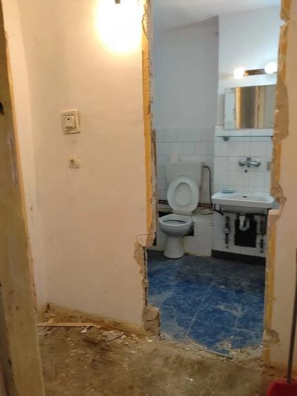 Proprietar, vand apartament cu 2 camere, decomandat, et1 - 10