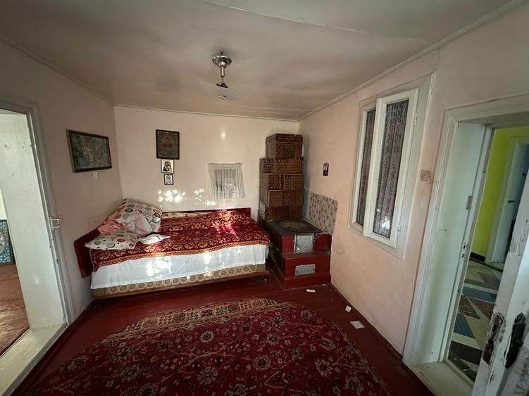 Casă individuală cu 5 camere cu Teren 2000 Mp în Nănești