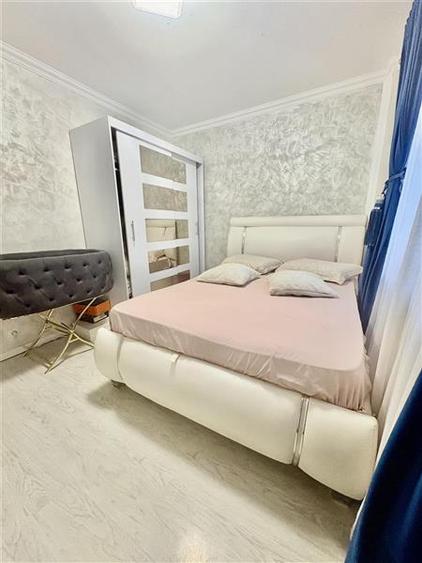Apartament cu 4 camere decomandat, mobilat în Est