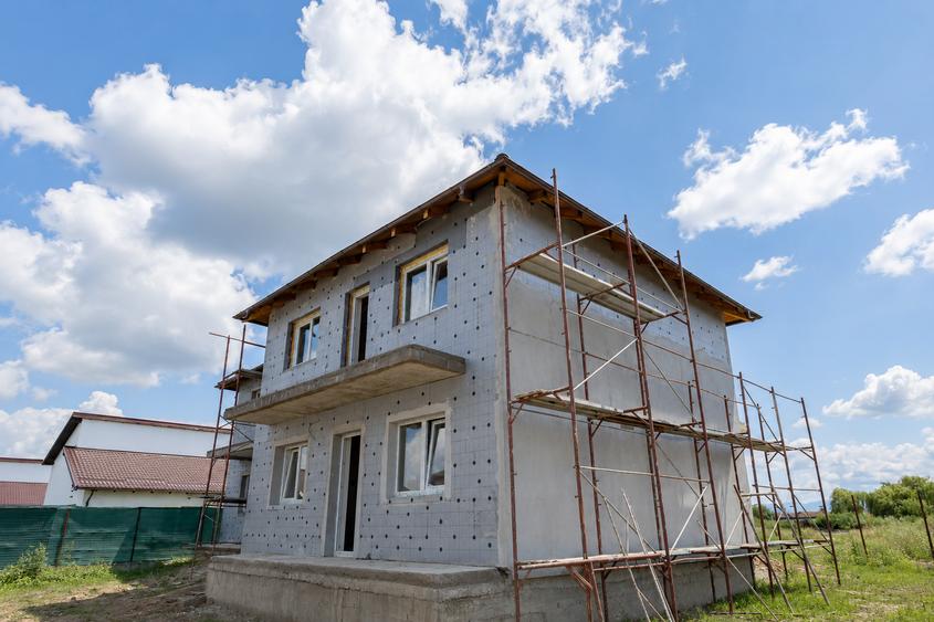 Duplex cu 4 camere cu Canalizare în Sânpetru