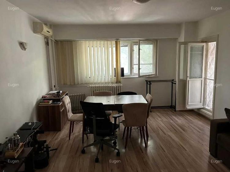 Apartament cu 3 camere decomandat în Ultracentral
